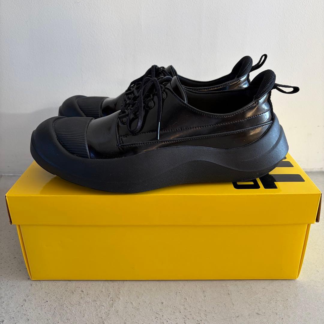 美品 ONITSUKA TIGER WIGURVE BLACK 27.5