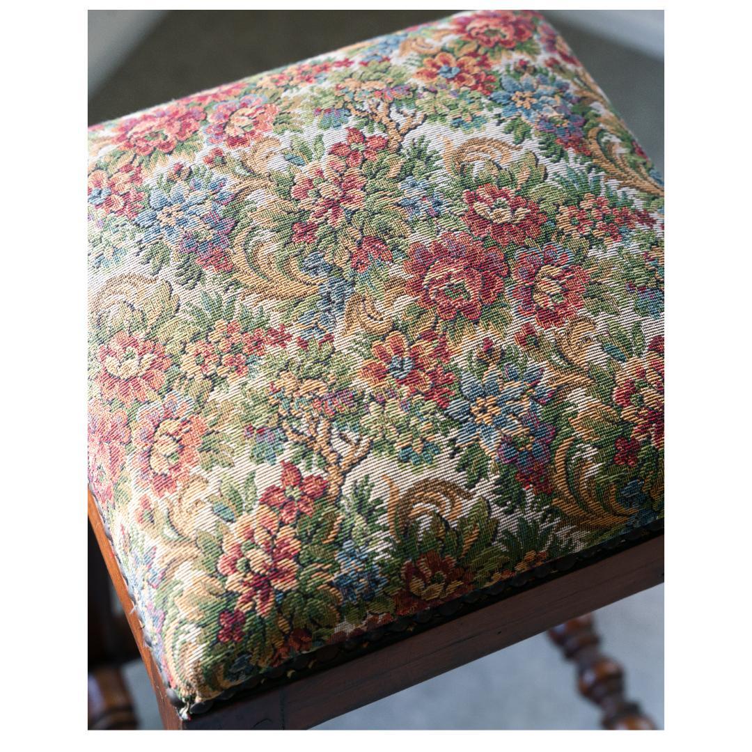 ヴィンテージ　ハイスツール カウンターチェア　古家具 鋲打ち レトロモダン