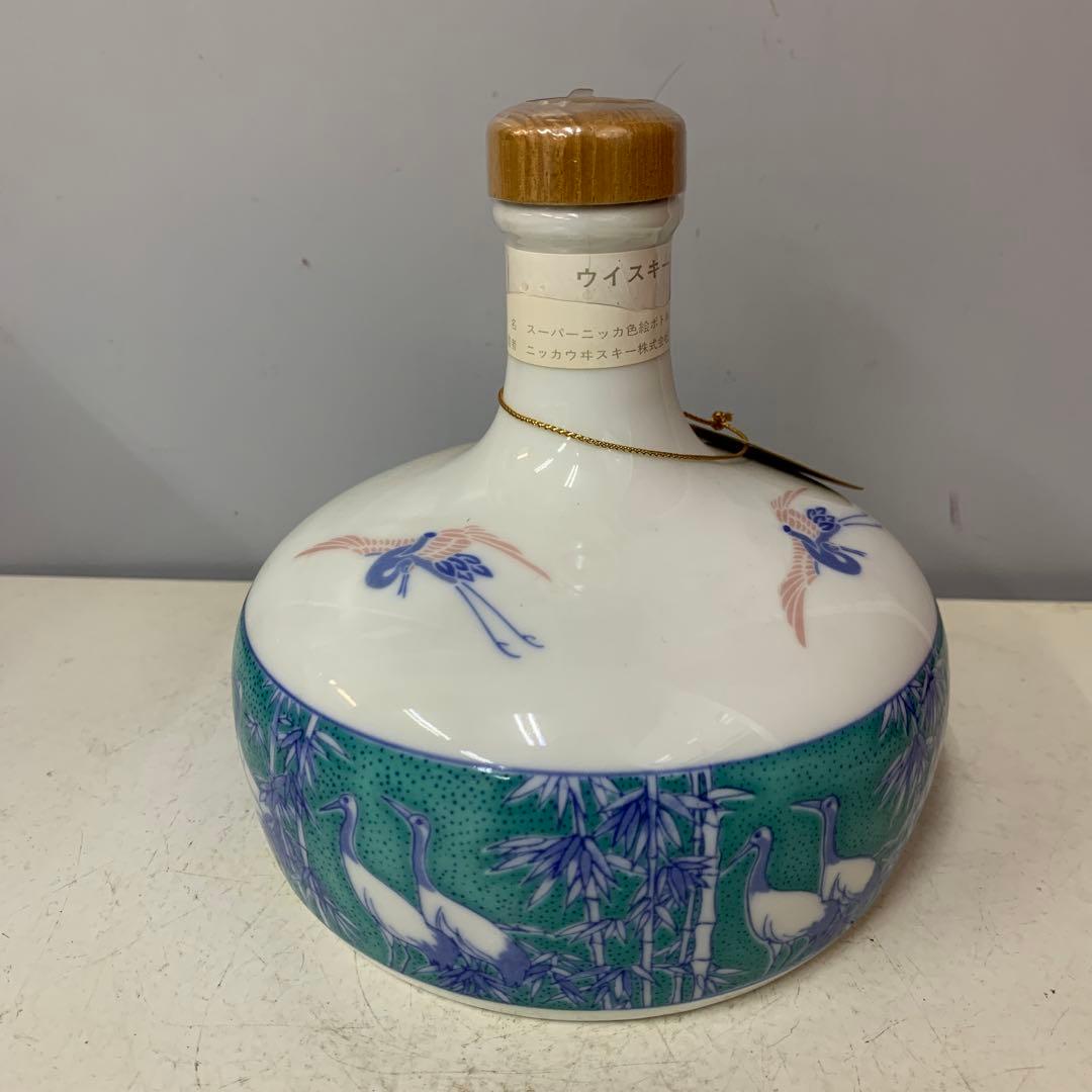 N2636 ニッカ　陶器　有田焼　色絵ボトル　ウイスキー特級