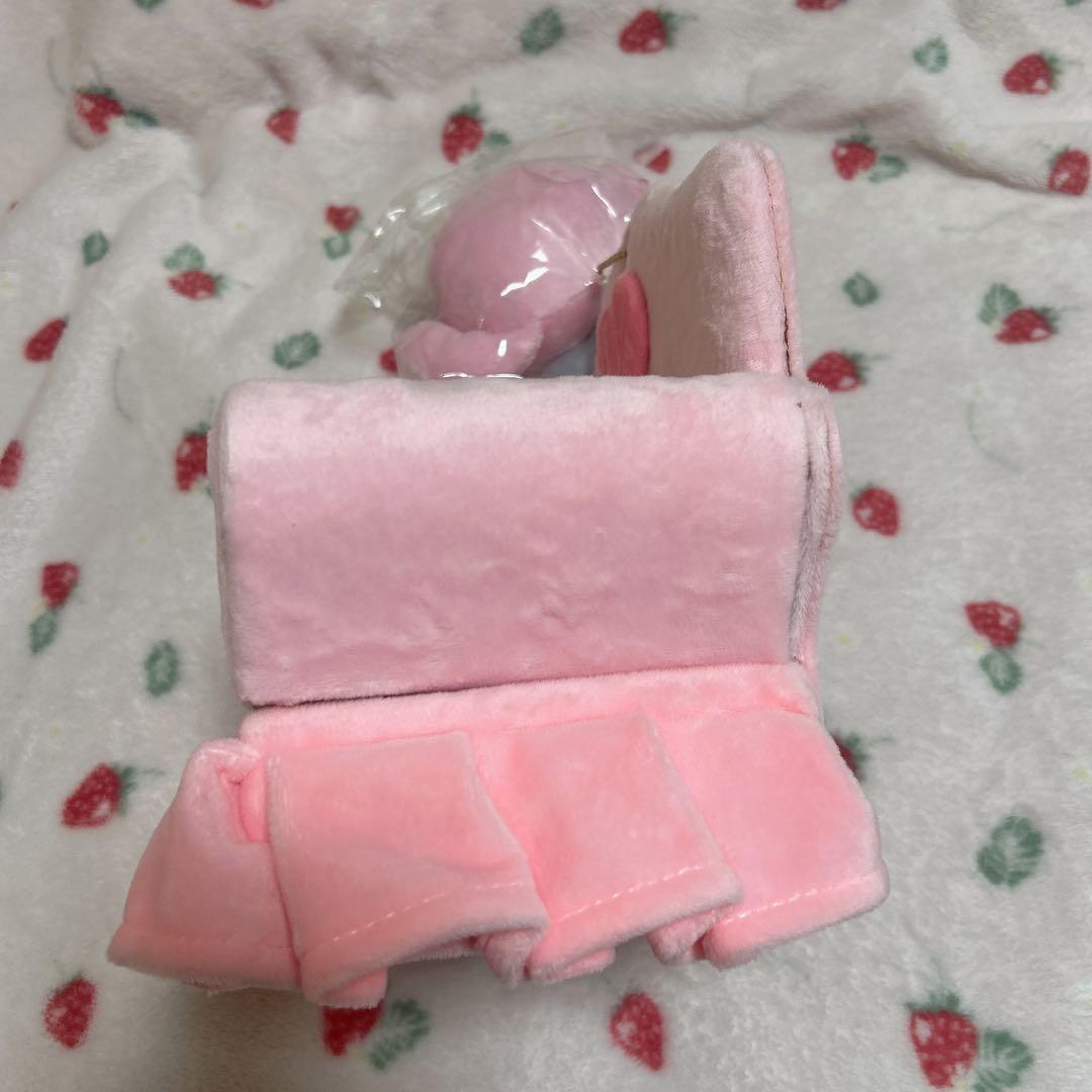 マイメロディ　マスコット付きソファ形アクセサリーケース