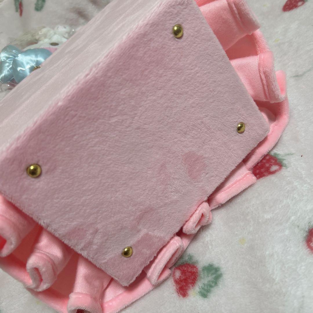 マイメロディ　マスコット付きソファ形アクセサリーケース