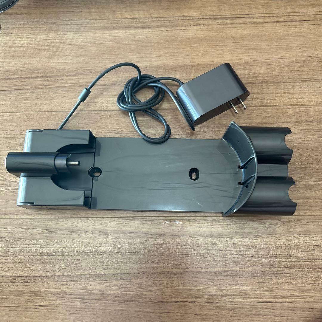 Dyson V8 Fluffy ジャンク 付属品 説明書付 スタンドなし