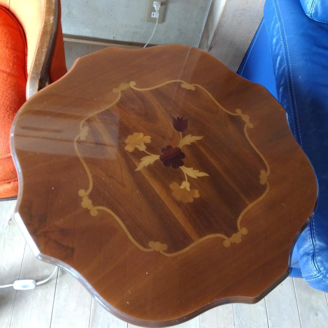 にんじん　イタリア製の象嵌コーヒーテーブル アンティーク