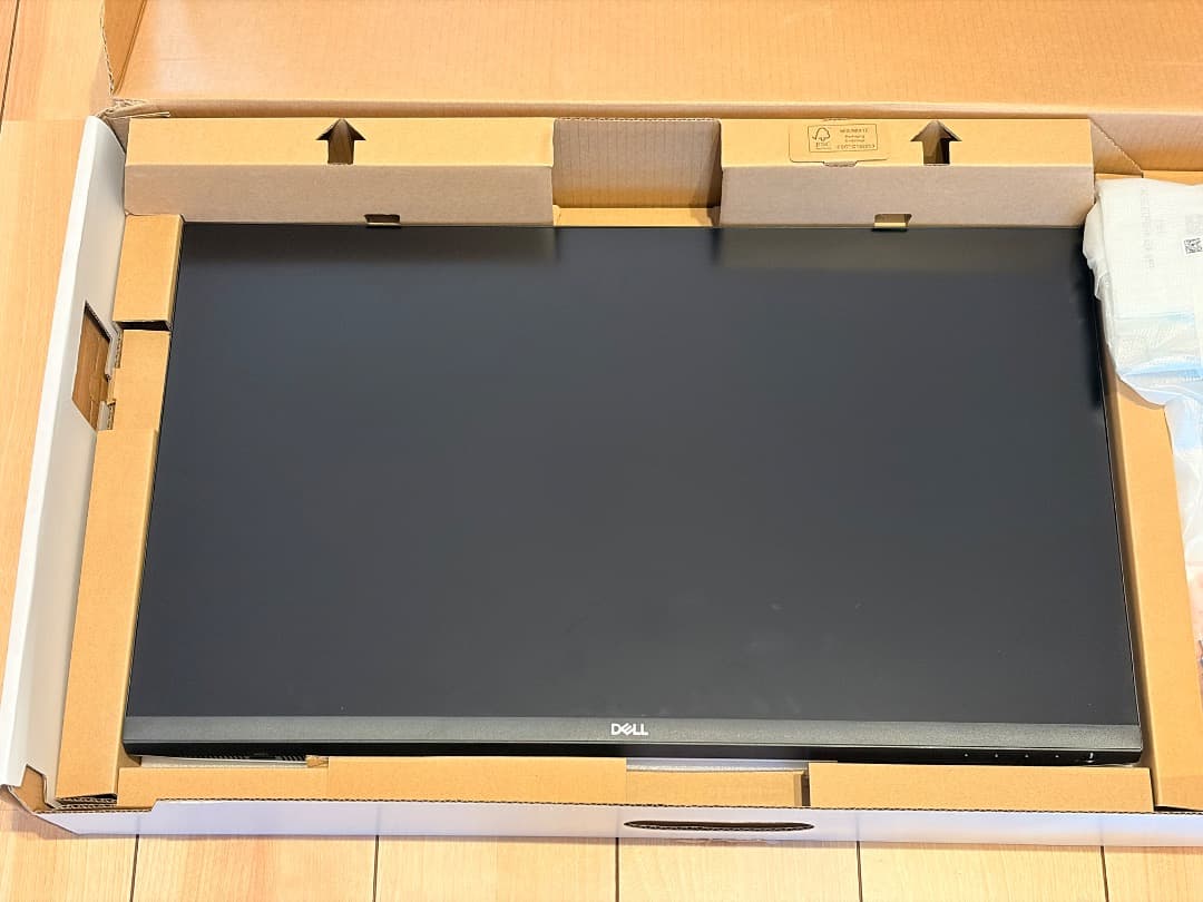 Dell 27 4K UHD USB-C モニター　開封品