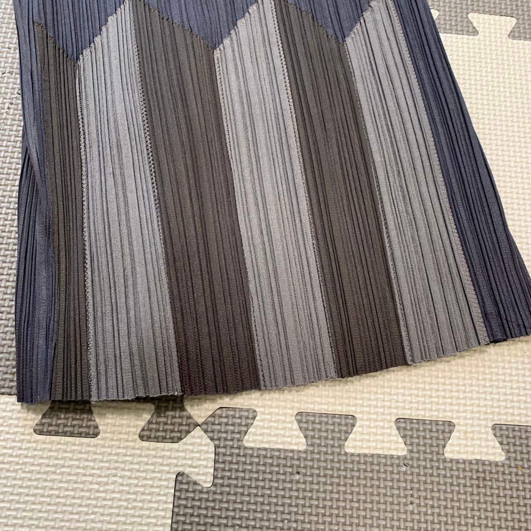 PLEATS PLEASE グレー系 ガウチョパンツ　裾カットあり