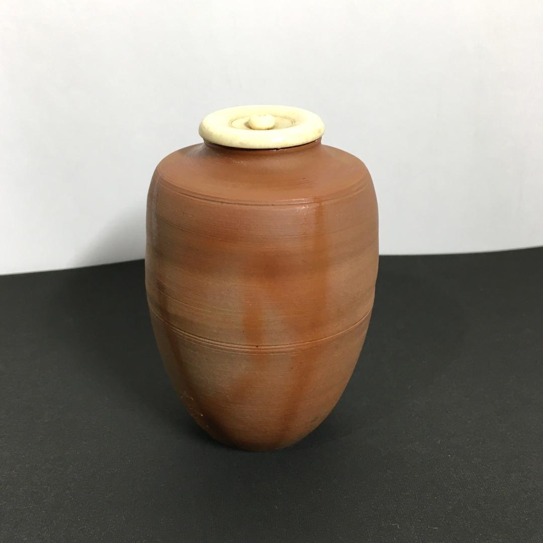 木村陶峰 肩衝茶入 火襷が見事な作品 美しく可愛い苺裂仕覆 無骨な共箱の文字