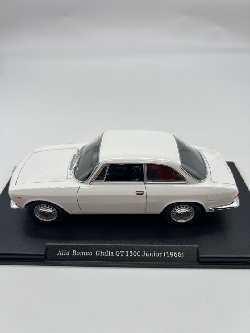 No294 ミニカー1/24箱無しAlfa Romeo Giulia GT