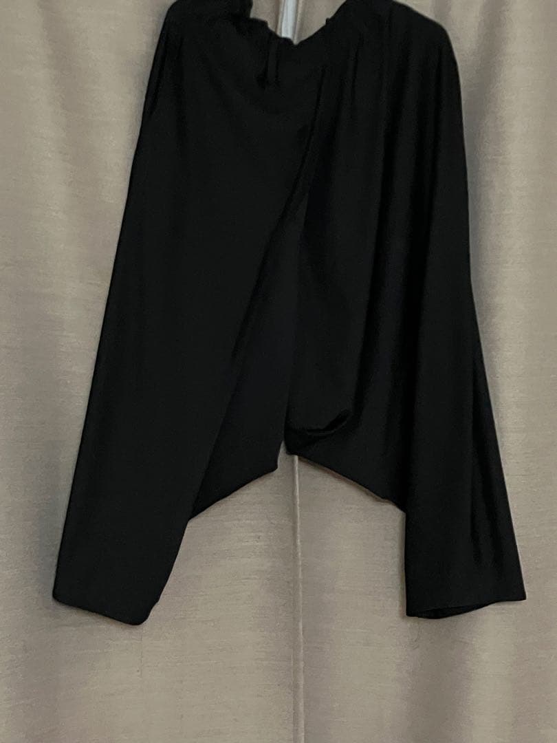 132 5.ISSEY MIYAKE サルエルパンツ　黒