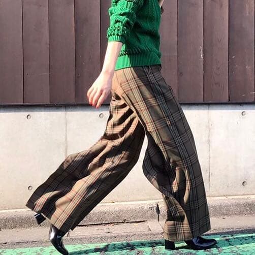 アキラナカ　ワイドパンツ