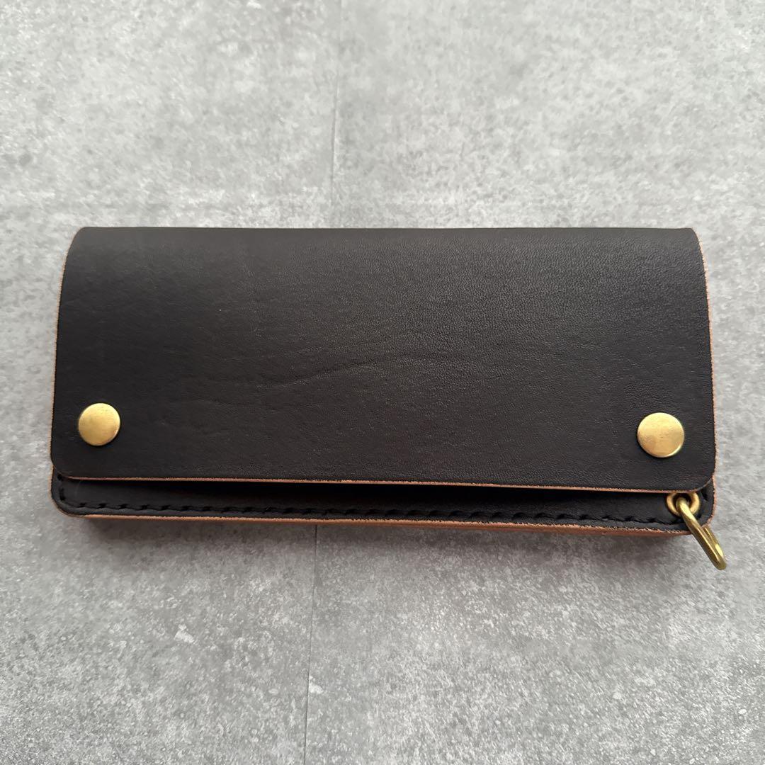 トラッカーウォレット　丘染めブラック　茶芯　3層　真鍮　長財布　ロングウォレット