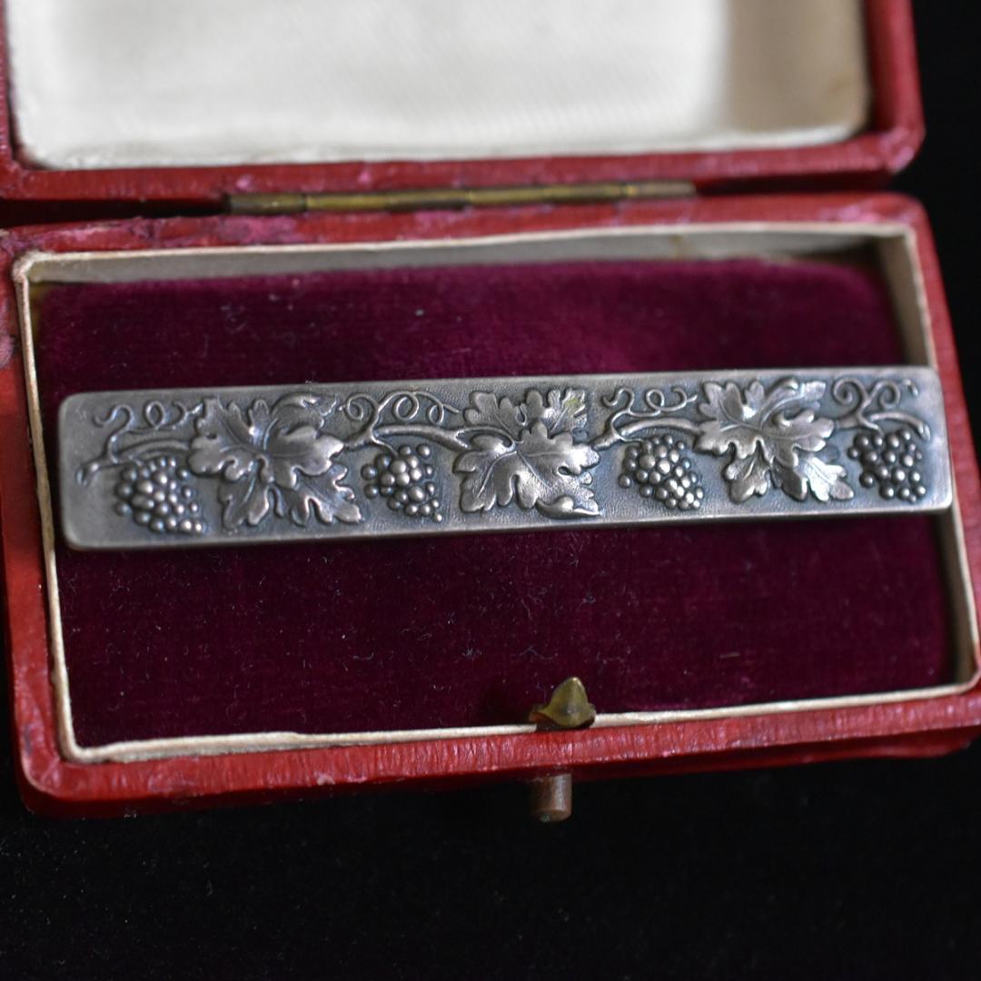 ドイツ製アンティーク 銀製 ぶどうのブローチ 葡萄