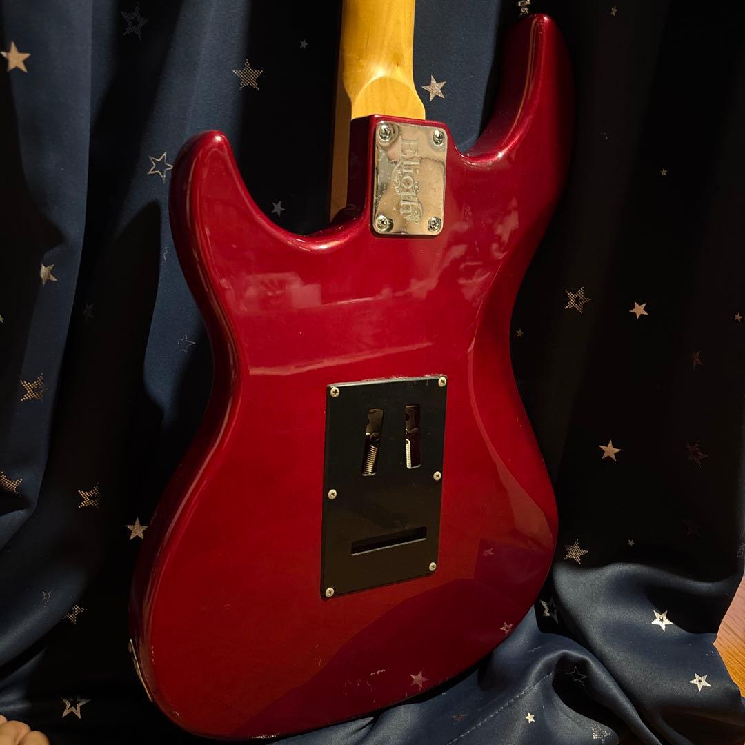 エリオス赤いエレキギター Snyder Maxピックアップ