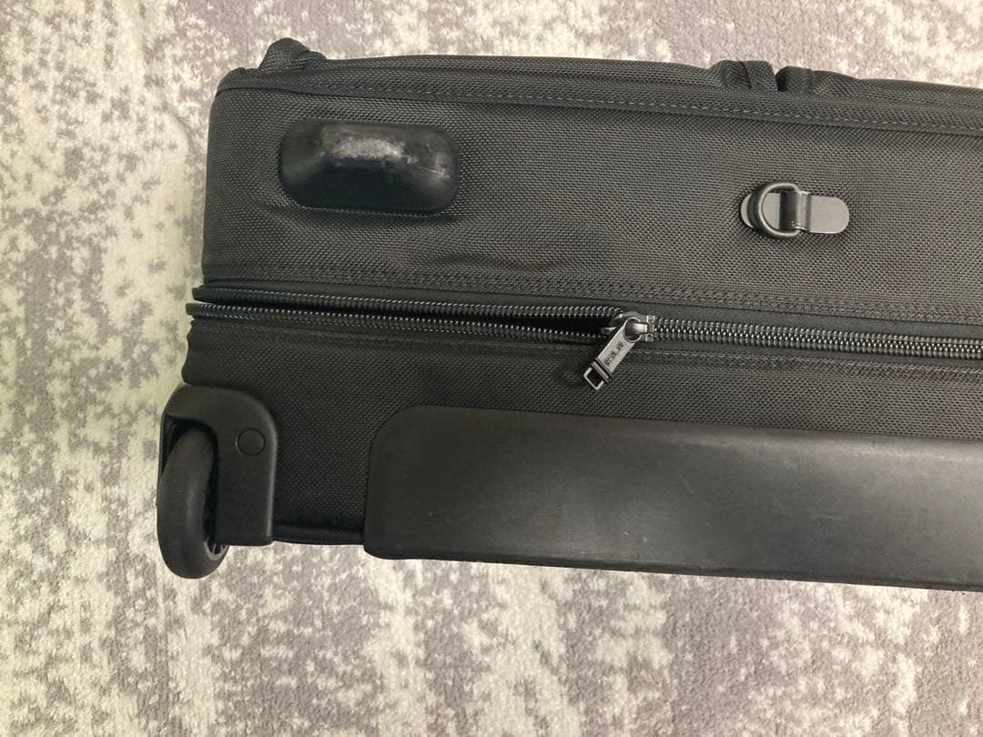 【使用2回】TUMI トゥミ 22033DH キャリー2輪