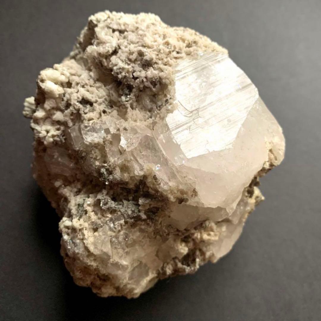 巨大クリスタル！長石とマイカとモスコバイトを伴う水晶/鉱物標本