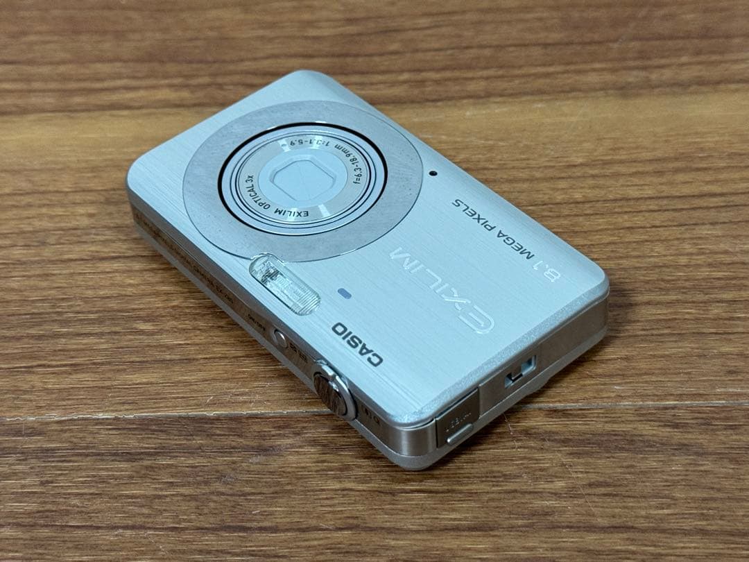 【未使用品】CASIO EXILIM EX-Z80 デジカメ