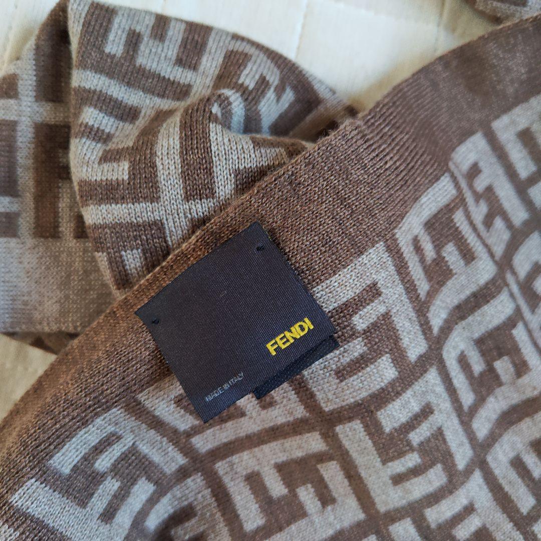 Fendi ロゴマフラー ブラウン系 大判