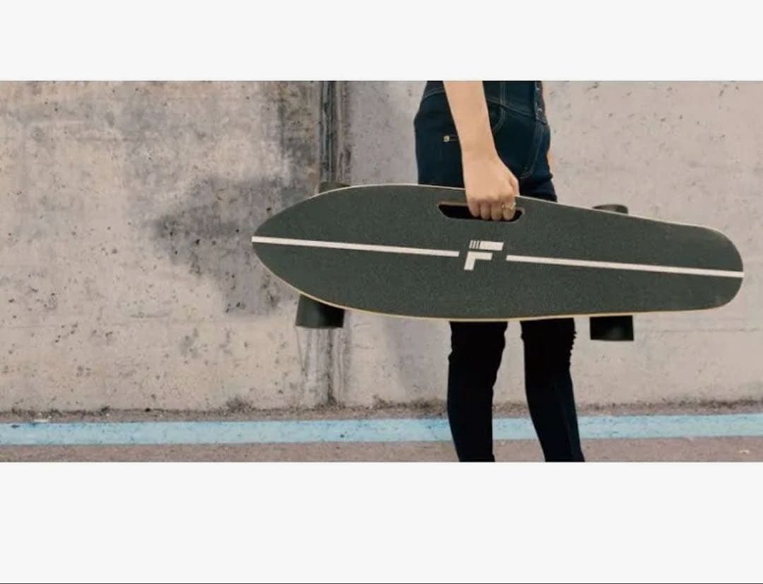 【値下げ】FUGU 電動スケートボード　ブラック　本体＆リモコン