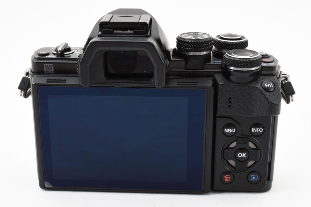 【ショット数2830】OM-D E-M10 Mark II ダブルレンズ