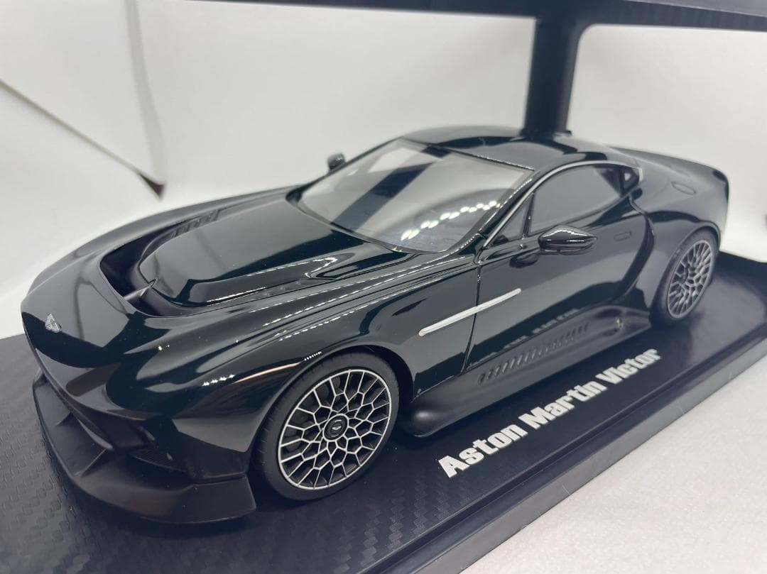 101-104 GT-Spirit 1/18 アストンマーティン Victor
