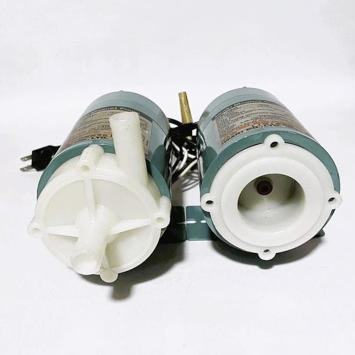 イワキ　マグネットポンプMD-15R（2台）