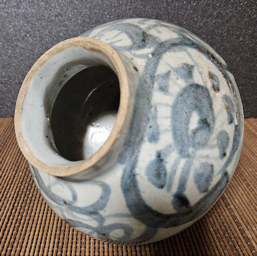 16C.頃　中国古陶磁器　南方系　古安南　宋胡録　青華　安南染付　花文様　酒会壺