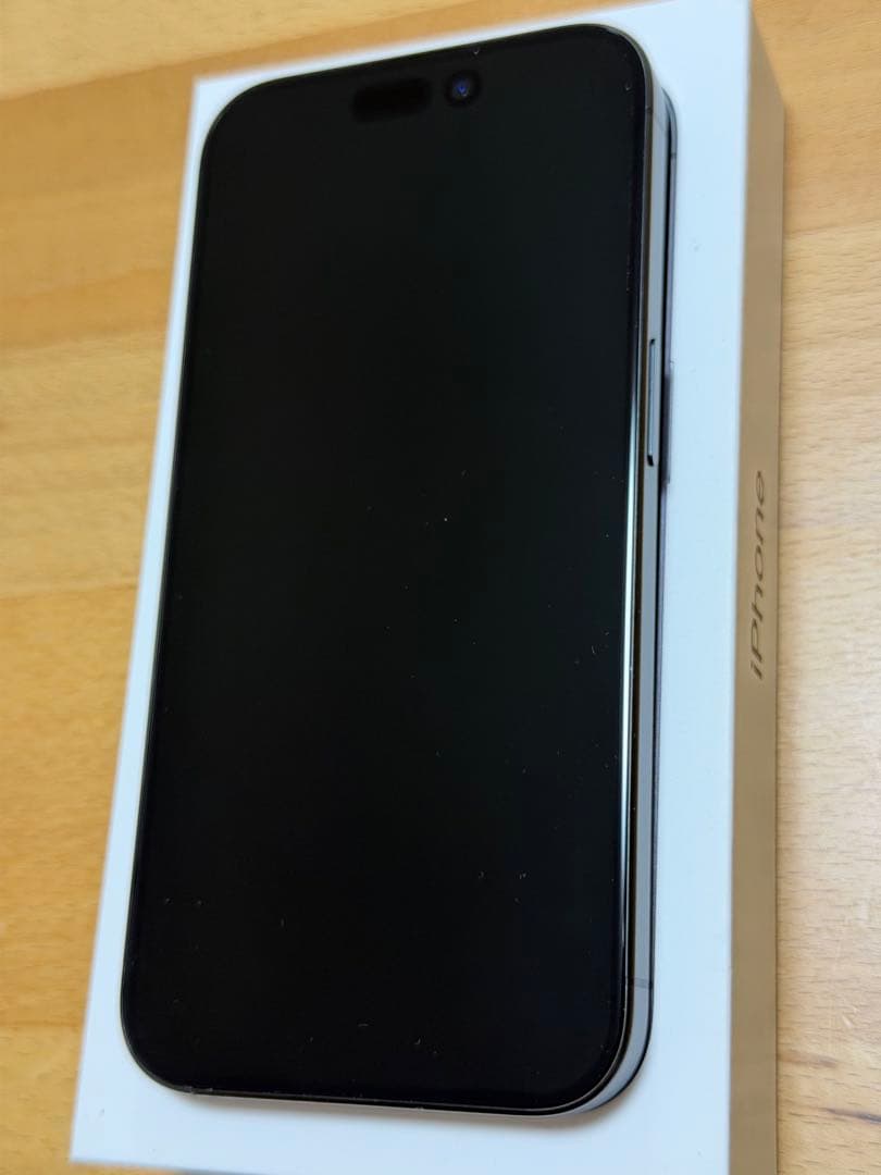 Apple iPhone15 Pro 256GB ブラックチタニウム