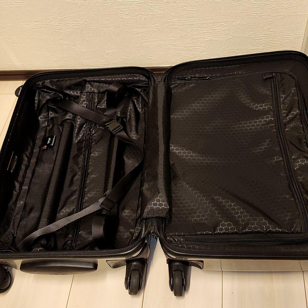 TUMI カーボン柄　4輪スーツケース キャリーケース　VAPOR