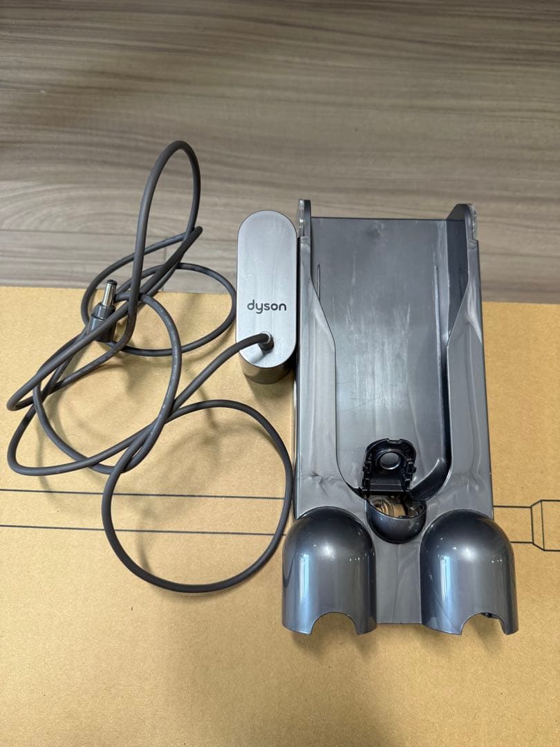 掃除機・クリーナー Dyson Cyclone V10 Fluffy (SV12 FF LF)