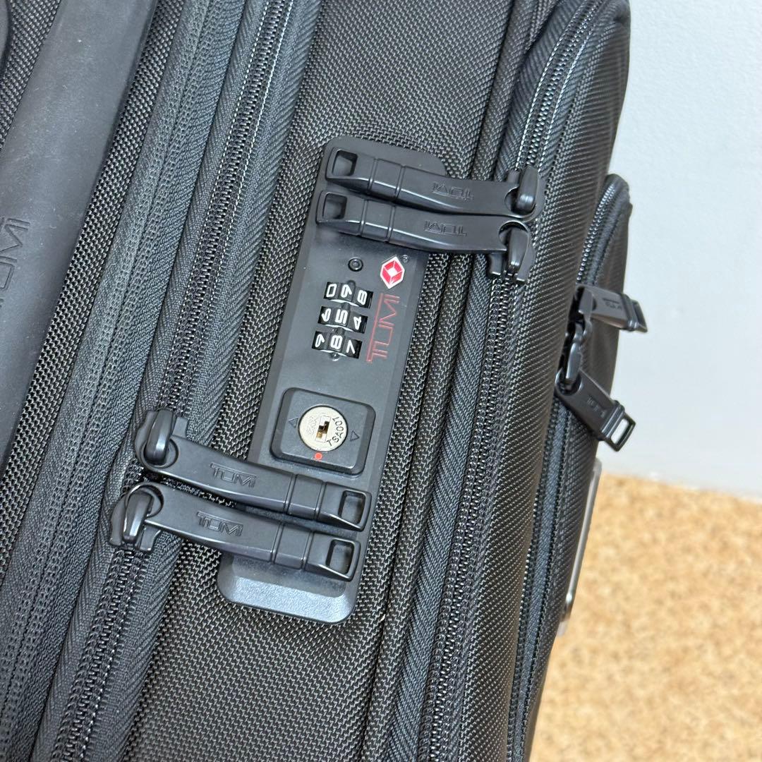 美品　TUMI アルファ3 黒34L スーツケース 2203616D3