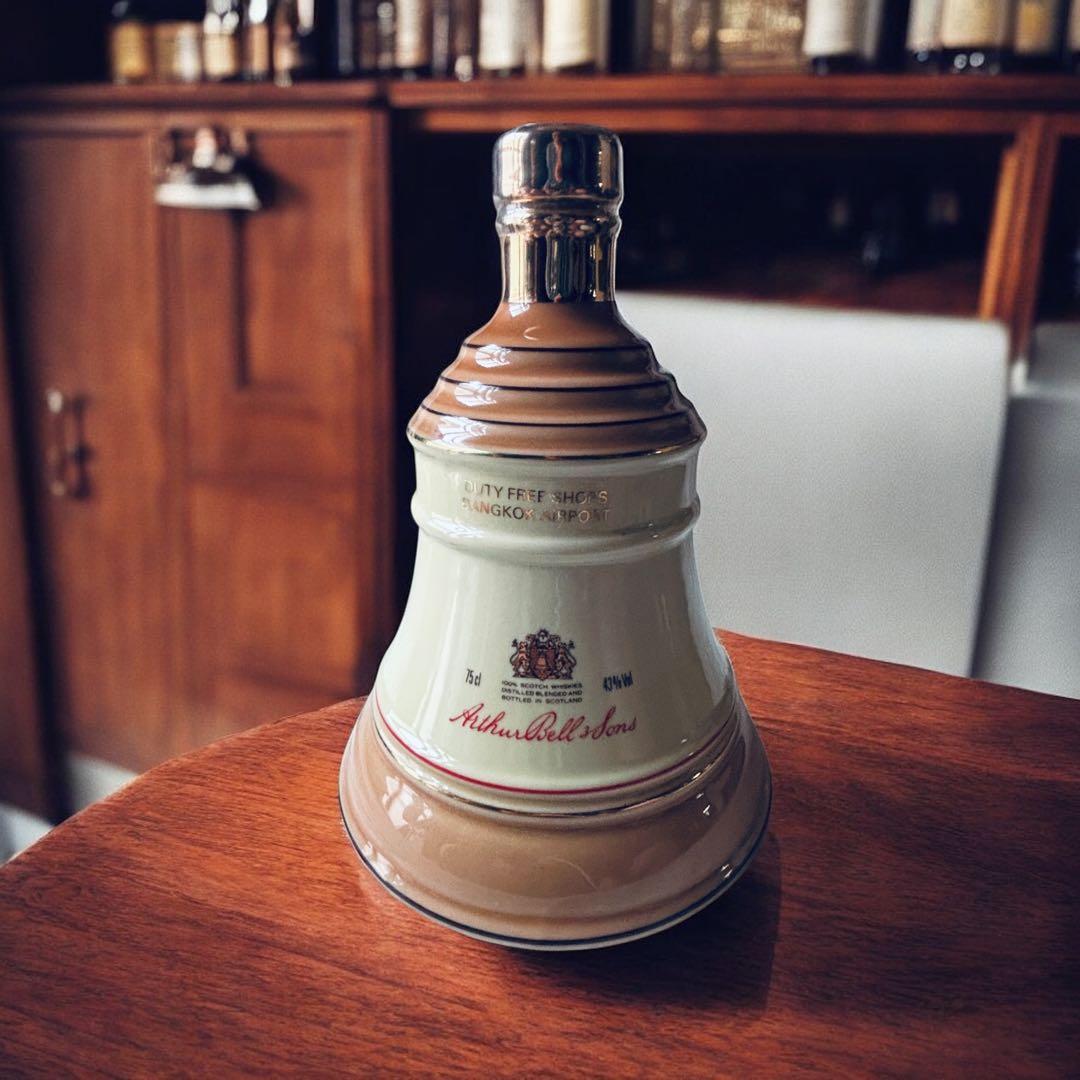 1970年代 BELLS ベルズ スコッチウィスキー ベル型陶器 未開栓 箱付