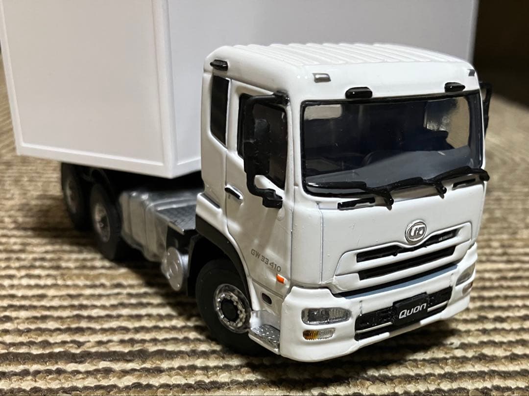 1/50Quon ホワイト トレーラー ミニカー
