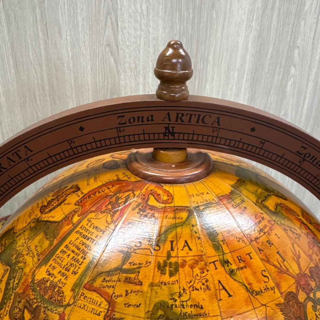 ☆激安‼️ イタリア製 地球儀のモチーフがお洒落なワインラック キャスター付