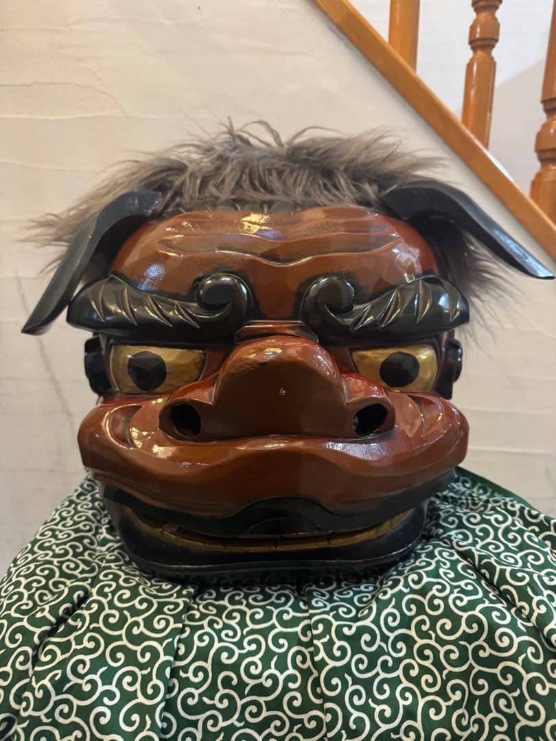 時代物 木彫獅子頭 朱漆塗金彩 幅54cm 獅子舞 神楽面 魔除 縁起物 骨董品