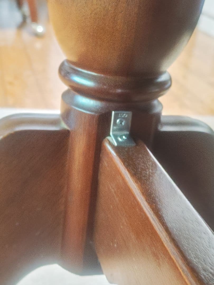 アンティーク調　マルニ木工　地中海ダイニングテーブル（伸長式）