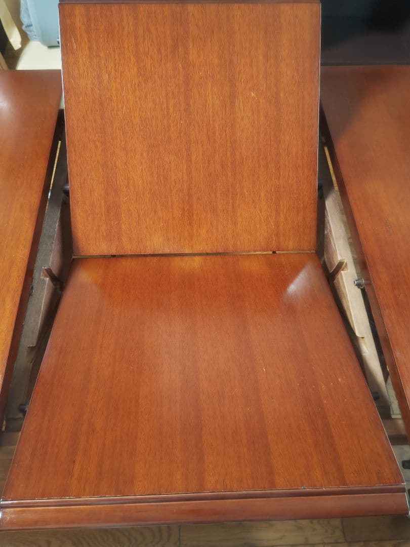 アンティーク調　マルニ木工　地中海ダイニングテーブル（伸長式）