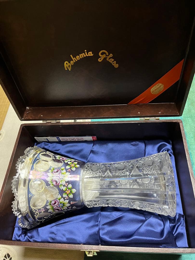 ボヘミアングラス　花瓶