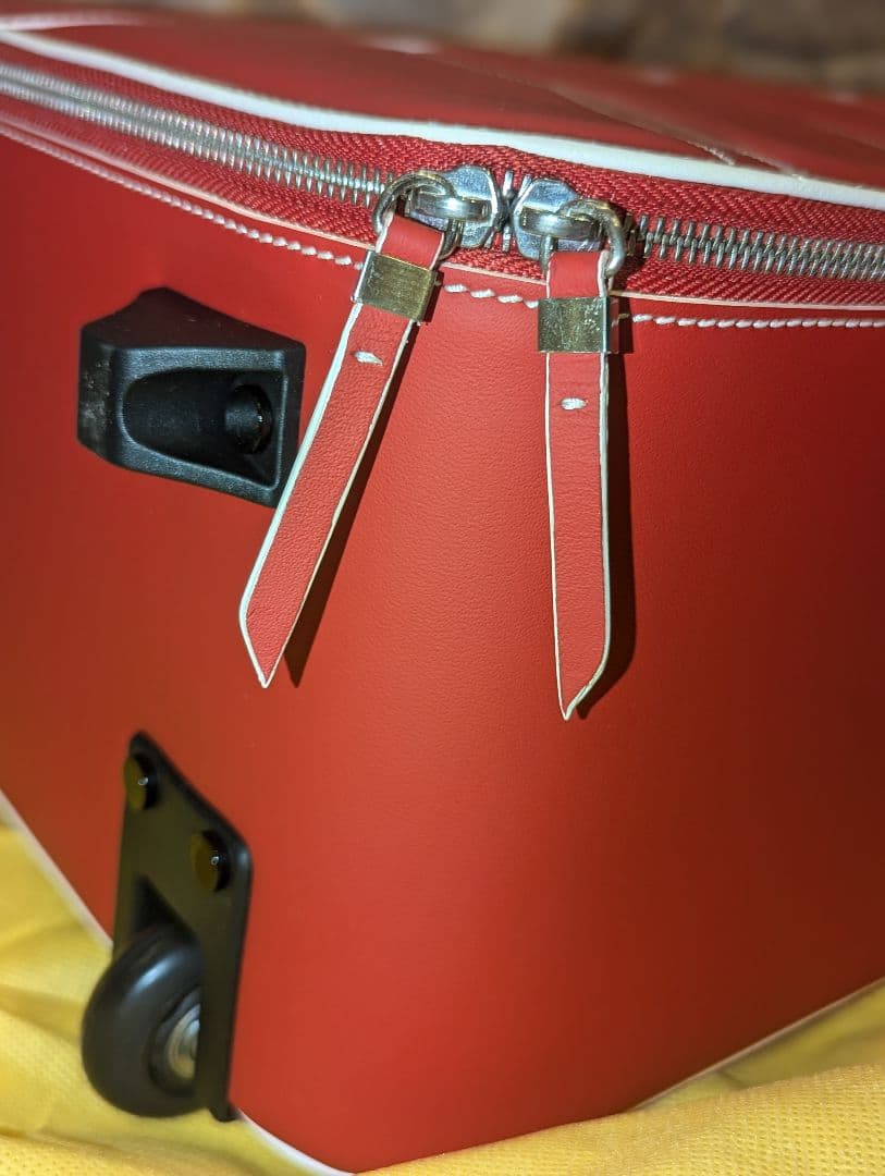 非売品　フェラーリ488gtb スーツケース　キャリケース