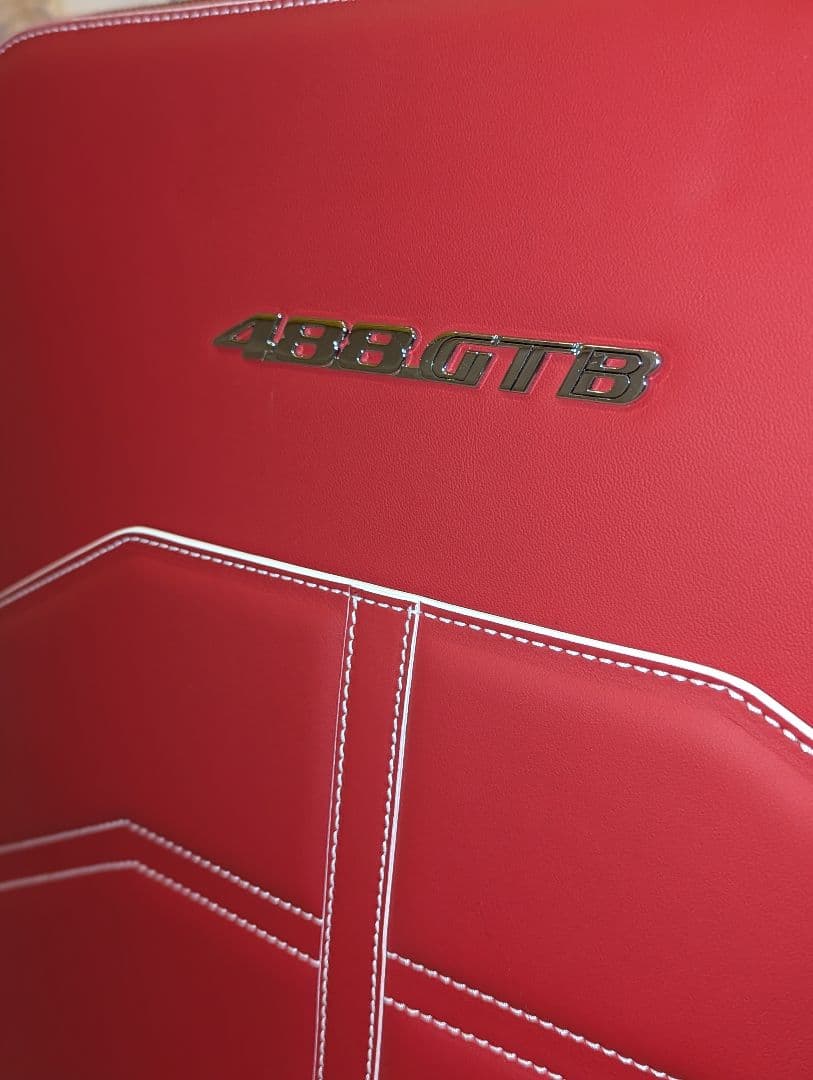 非売品　フェラーリ488gtb スーツケース　キャリケース