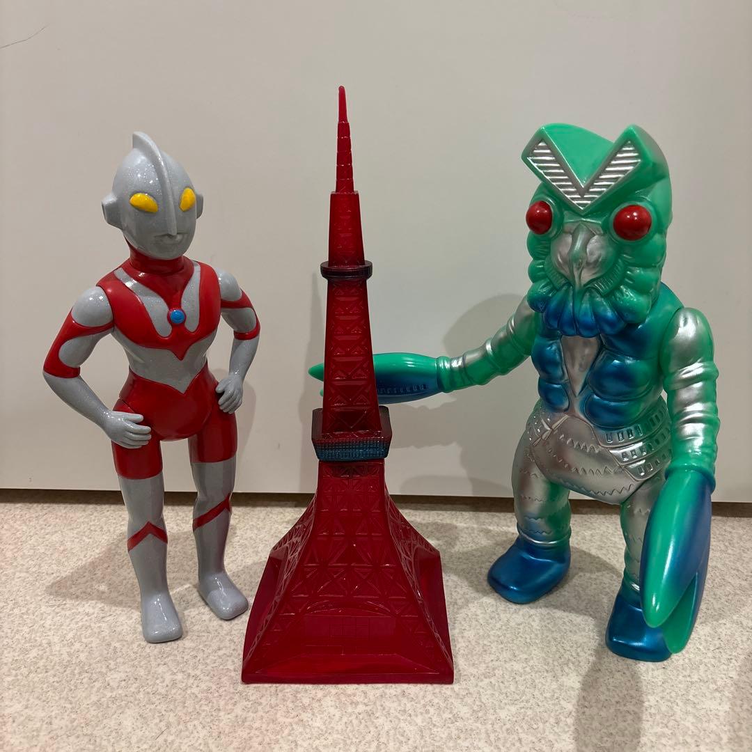 マルサン ウルトラマン 対 バルタン星人 450セット 電波塔 ソフビ