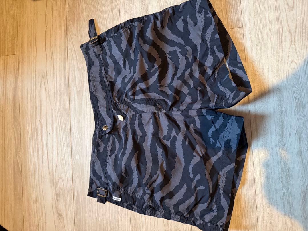 美品　TOM FORD 水着　メンズ　一度だけ着用　イタリア製