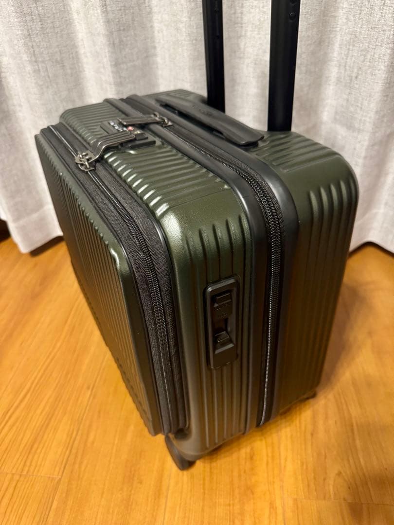 イノベーター　スーツケース　INV20 Olive Drab 33L Cabin