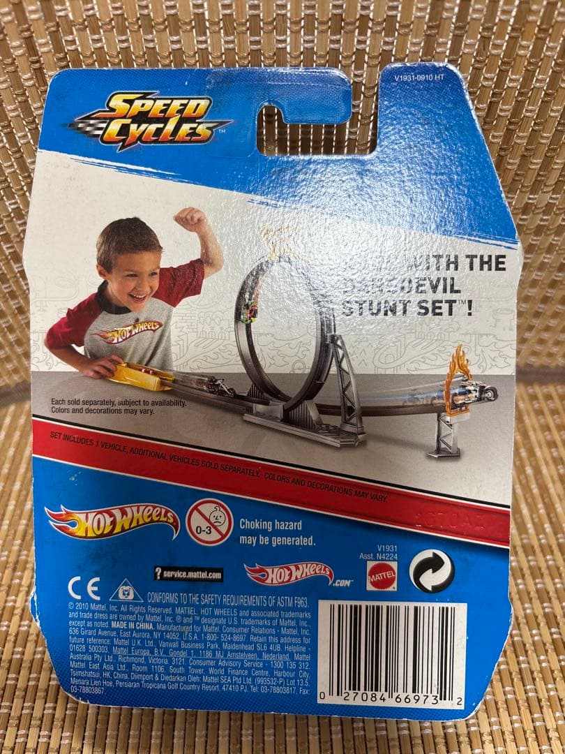 激レア品！ Hot Wheels ROAD ROLLER ミニカー 人付きバイク