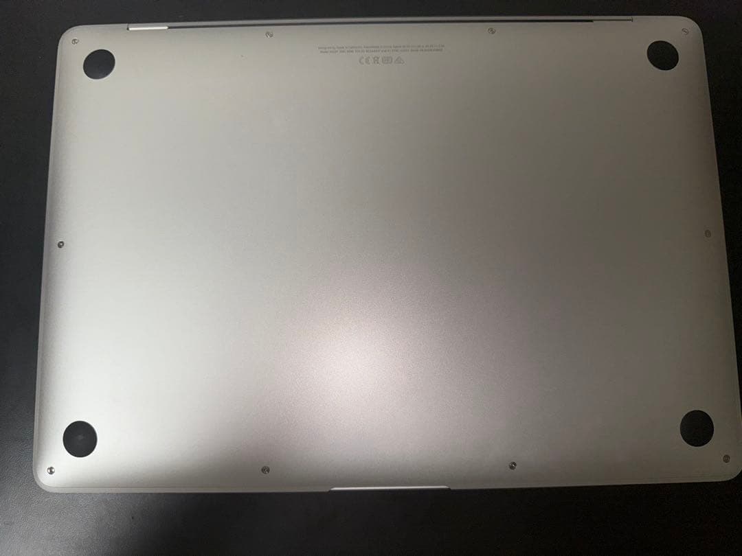 美品　Macbook air M1 2020