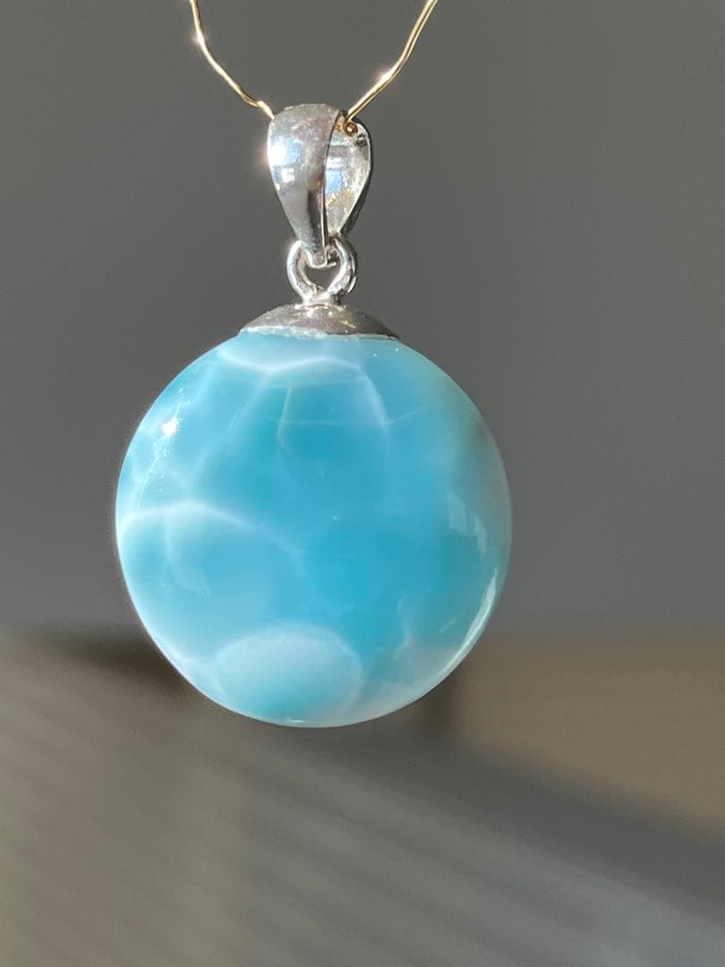 天然石☆高品質！ラリマーまる型ペンダントップ☆両面違って両面美しい！