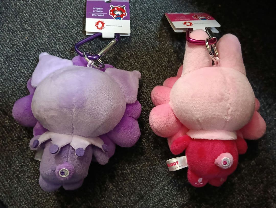 完売品　サンリオミャクミャク　なりきりぬいぐるみBC推しカラー　マイメロ　クロミ
