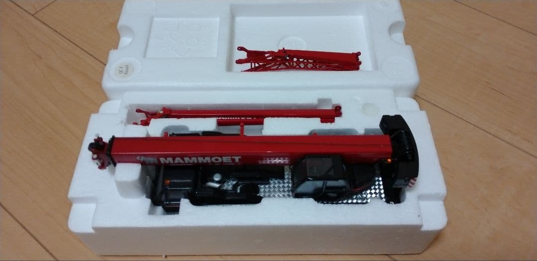 NZG製 DEMAG AC 35　マムートカラー