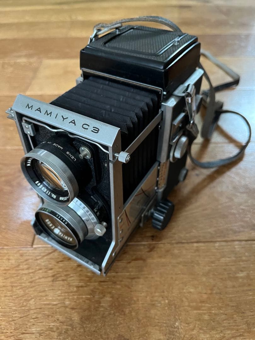 MAMIYA C3 二眼レフカメラ オマケ65ミリ付き　レンズキャップ　動作品