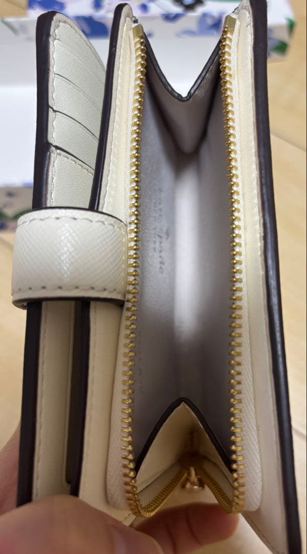 kate spade 二つ折り財布 ホワイト