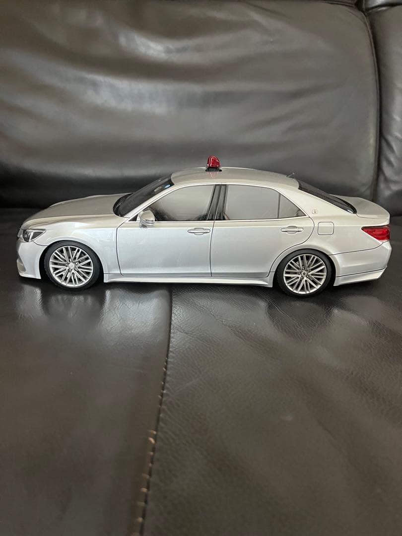 1/18スケール 高速道路交通警察隊　クラウン イグニッションモデル