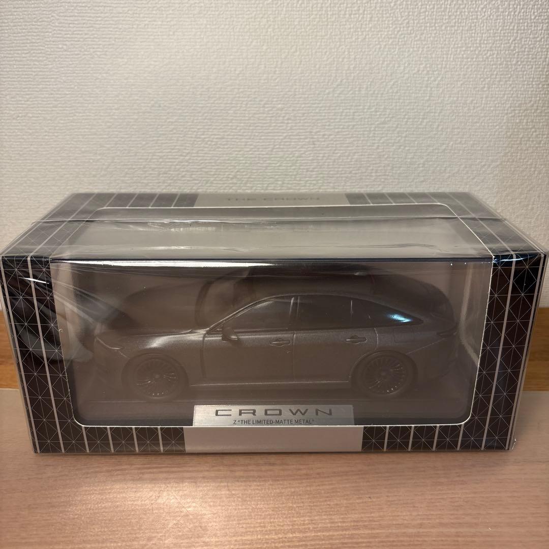 トヨタ　クラウン　セダン　1/30 ミニカー　マットメタル　96台　限定